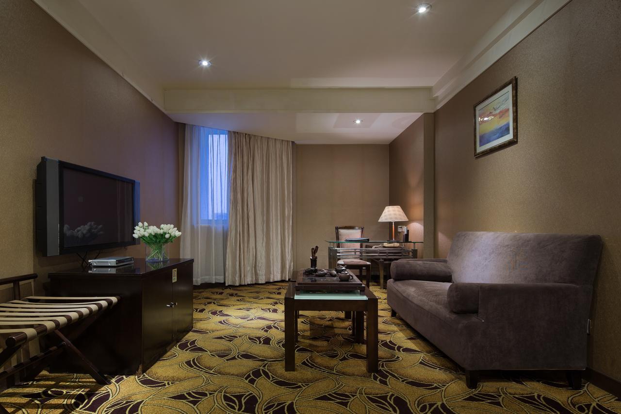 Wanxing Hotel Chao Yang Square Branch Наньнін Екстер'єр фото